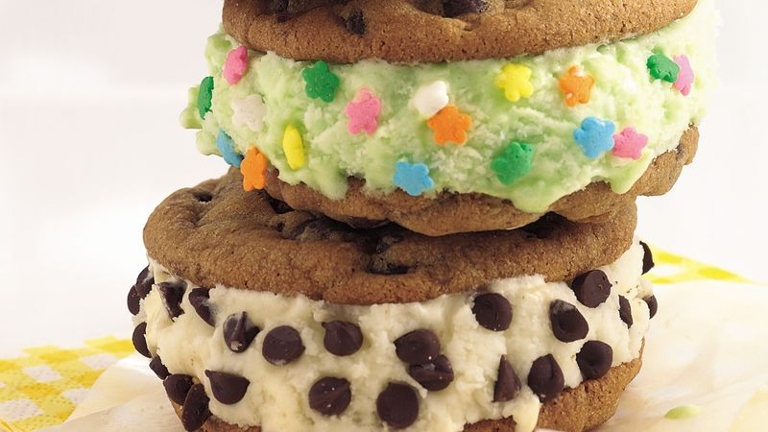 3 – Ice Cream Sandwich: Place cookies in the freezer for a quick and easy ice cream sandwich.