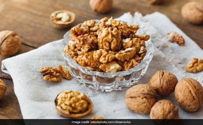 Eating walnuts may help to decrease inflammation in the body.