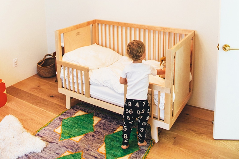 Here are some tips to make transitioning your child to a toddler bed safe and easy:
