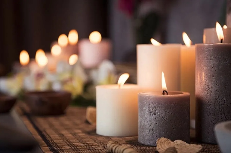 If you burn a candle in an enclosed space, it can cause carbon monoxide poisoning.