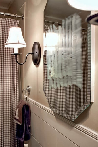 If your bathroom mirror is constantly foggy, there are a few things you can do to fix the problem.