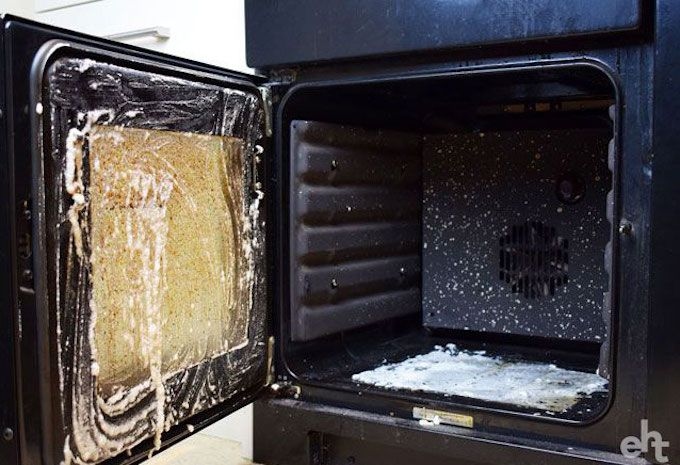 If you're looking for a quick and easy way to clean your oven, aluminum foil may be the answer.