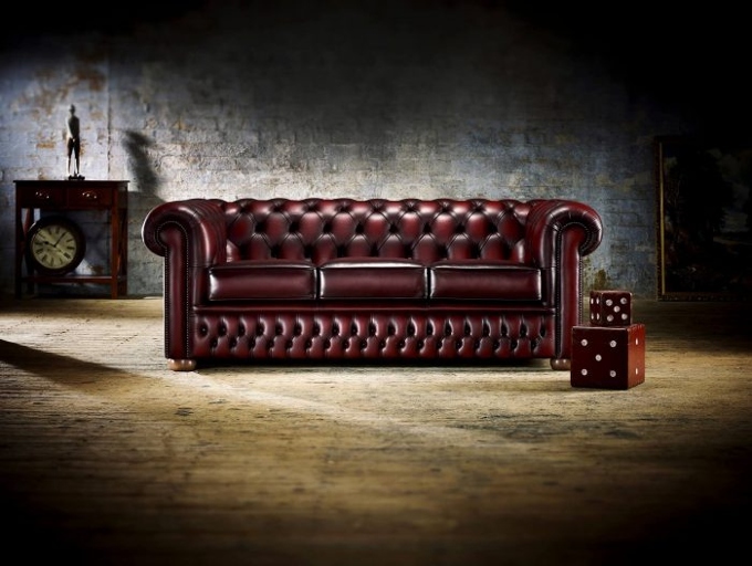 Regular cleaning of your leather couch will help to prolong its comfort and lifespan.