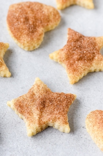 Use the leftover dough of a pie crust to make cookies by following these simple steps.